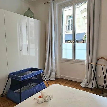140m2 Haussmannian Familial Flat 16, At Clement's Apartment *