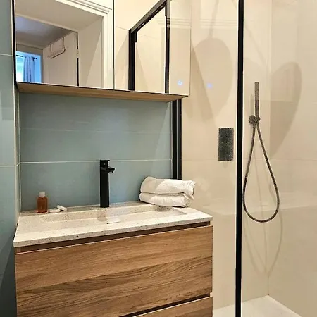 140m2 Haussmannian Familial Flat 16, At Clement's * Paris