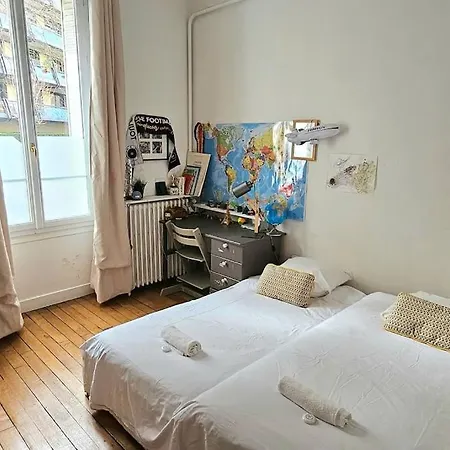 140m2 Haussmannian Familial Flat 16, At Clement's