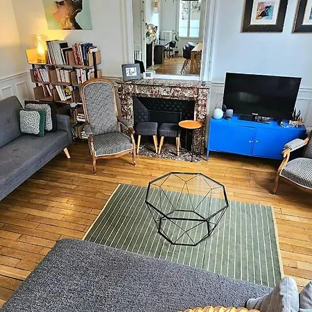 140m2 Haussmannian Familial Flat 16, At Clement's * Paris